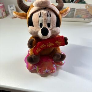 Disney Hong Kong Minnie Mouse in a bull costume - so cute 10 inches tall EEUC‎